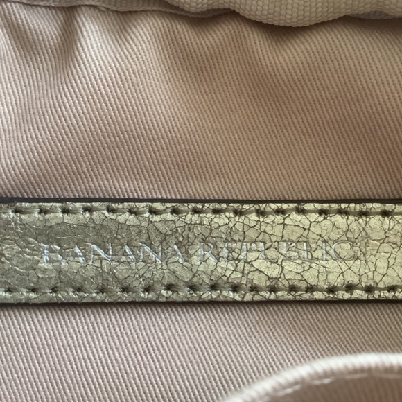 Banana Republic distressed gold crossbody bag - Picture 4 of 4